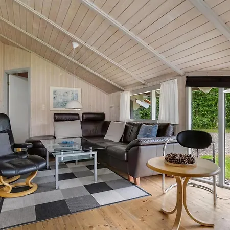 Holiday home Ljubinko - 300m From The Sea By Interhome
