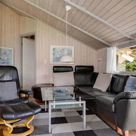 Σπίτι διακοπών Ljubinko - 300m From The Sea By Interhome